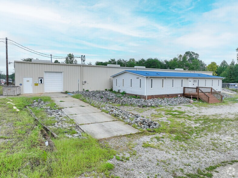 More Photos Of 6645 Denver Industrial Park Rd, Denver Warehouse For Lease