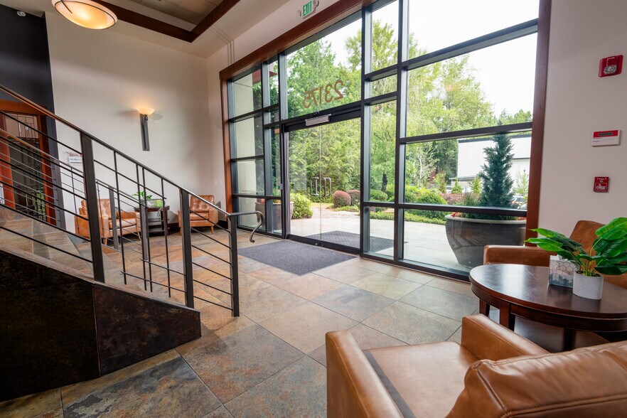 More Photos Of 23175 224th Pl SE, Maple Valley Flex For Lease
