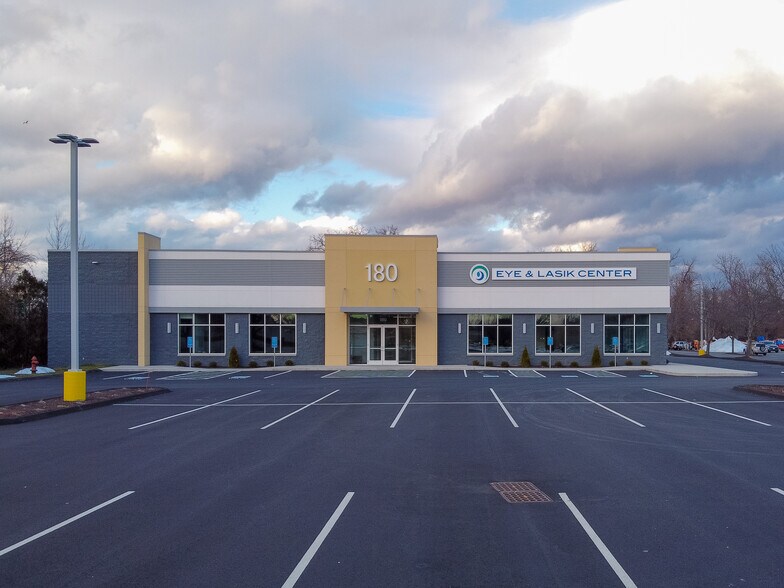 More Photos Of 180 Daggett Dr, West Springfield Medical For Lease