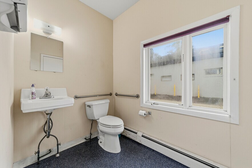 More Photos Of 2406 New Rd, Northfield Office For Sale