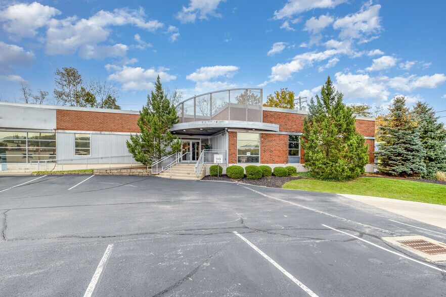 More Photos Of 5546 Fair Ln, Fairfax Office For Lease