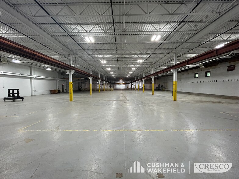 More Photos Of 1943 Midway Dr, Twinsburg Manufacturing For Lease