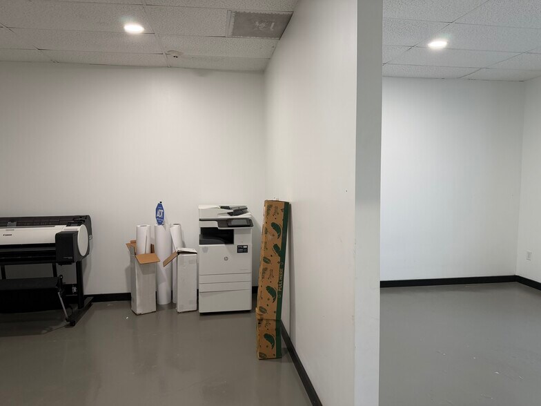 More Photos Of 551 Blythe Ave, Gallatin Freestanding For Lease