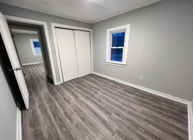 More Photos Of 13 US Highway 206 S, Sandyston Storefront Retail Residential For Sale