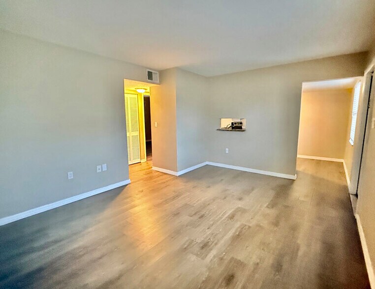 More Photos Of , Palmetto Multifamily For Sale