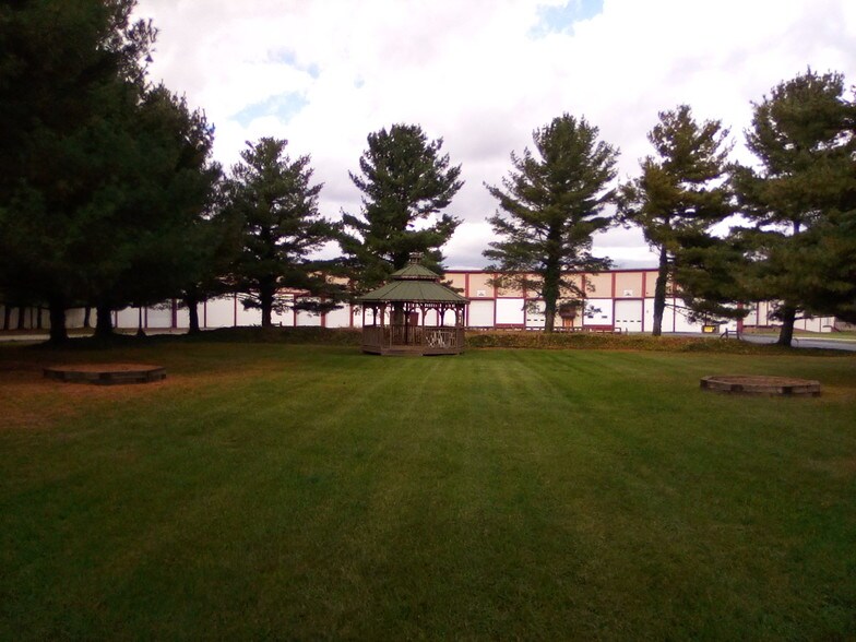 More Photos Of 2200 Terminal St, Niles Warehouse For Sale