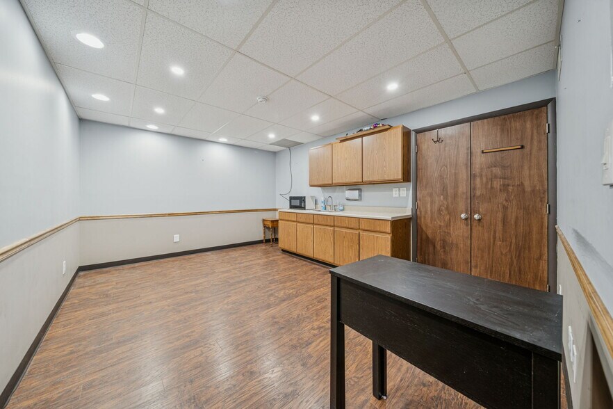 More Photos Of 985 Penn St, Brackenridge Medical For Sale