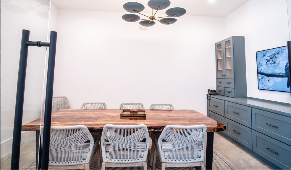 More Photos Of 1415 3rd St N, Jacksonville Beach Freestanding For Sale