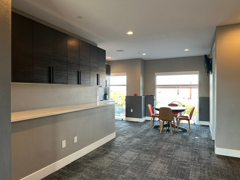 More Photos Of 7336 W Post Rd, Las Vegas Loft Creative Space For Lease