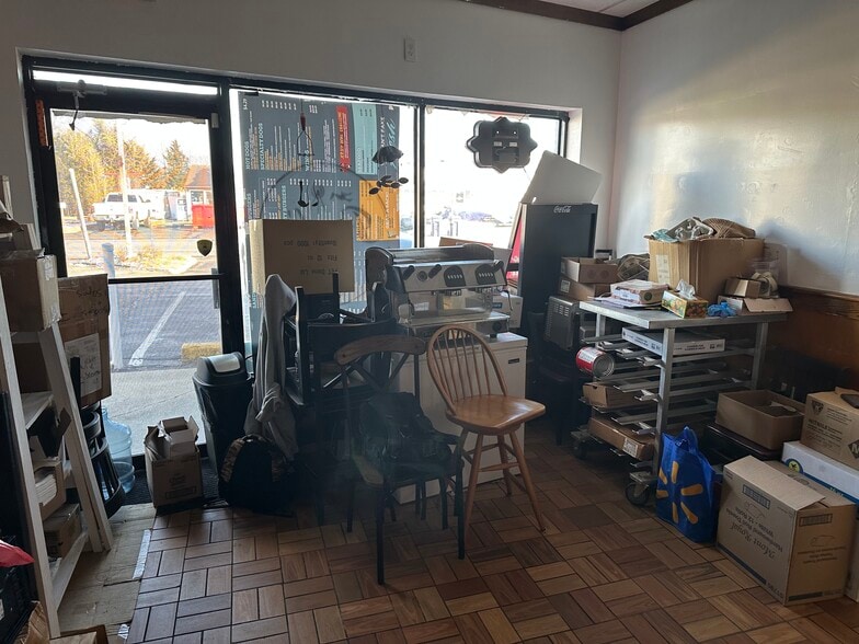 More Photos Of 930-980 Radio Rd, Little Egg Harbor Township General Retail For Sale
