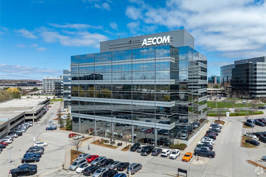More Photos Of 105 Commerce Valley Dr W, Markham Office For Lease