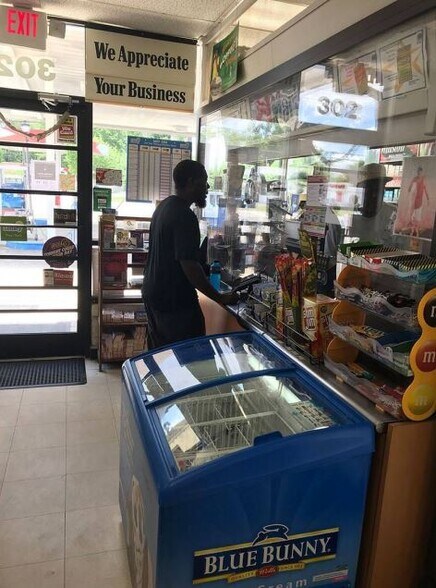 More Photos Of 302 N Main St, Fuquay Varina Convenience Store For Sale