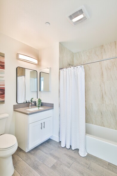More Photos Of 6836 Whitman Ave, Van Nuys Multifamily For Sale