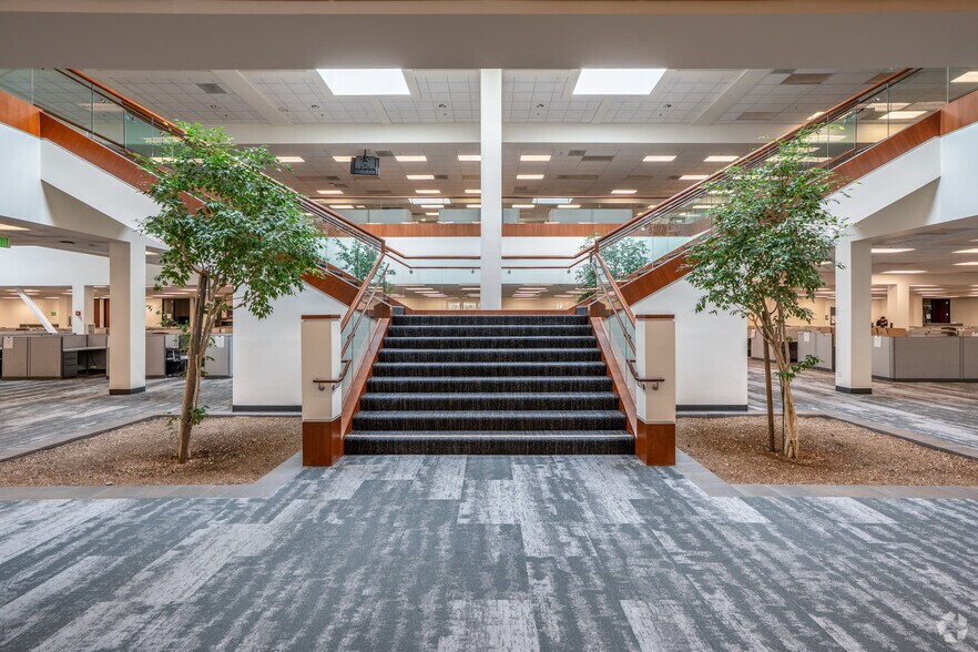 More Photos Of 450 American St, Simi Valley Office For Lease