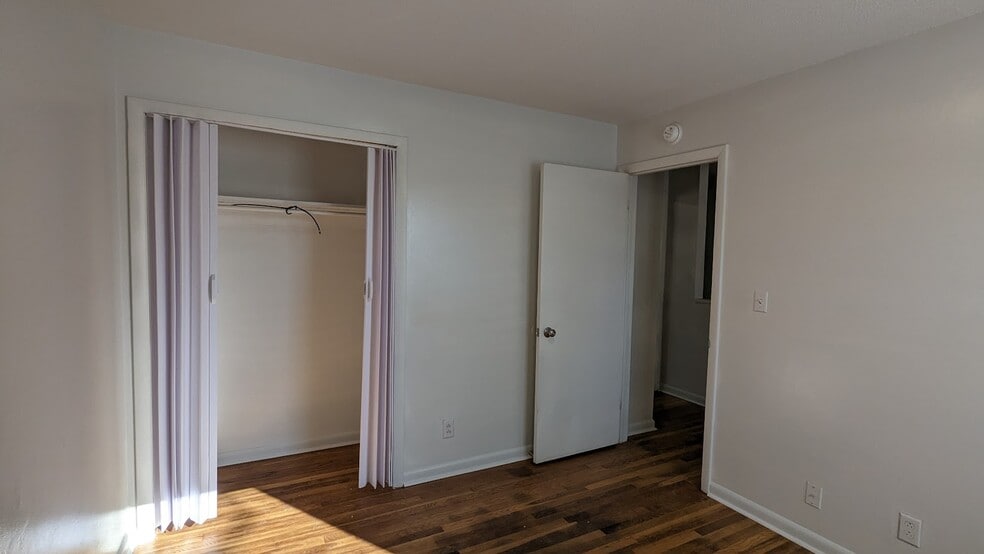 More Photos Of 1507 Tucker St, Greensboro Apartments For Sale