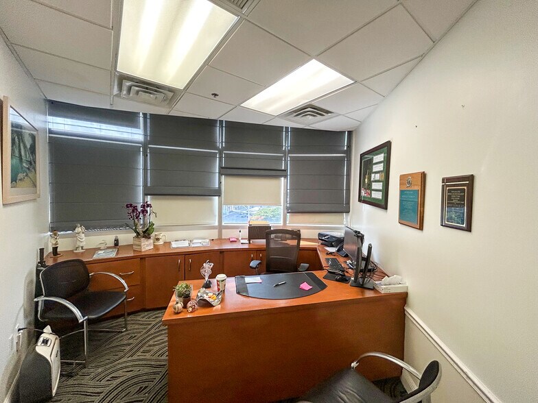 More Photos Of 6141 Sunset Dr, South Miami Medical For Sale