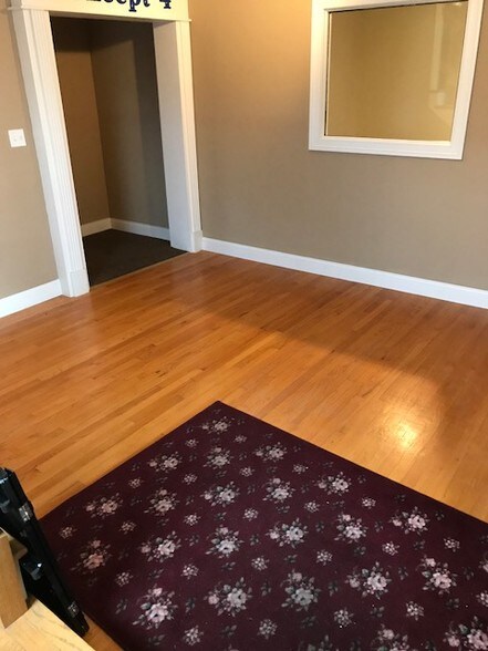 More Photos Of 498 South Ave, Tallmadge Storefront Retail Office For Lease
