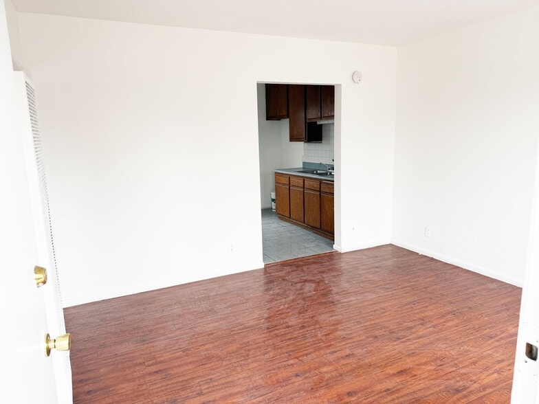 More Photos Of 1330 S Reservoir St, Pomona Multifamily For Sale