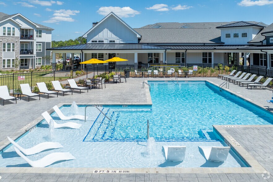 More Photos Of 400 Alex Ridge Dr, Fuquay Varina Apartments For Lease