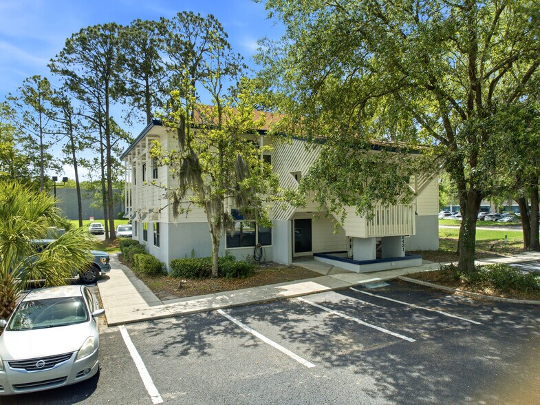 More Photos Of 8431 Baymeadows Way, Jacksonville Loft Creative Space For Lease