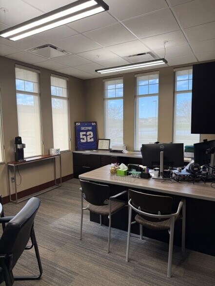 More Photos Of 4554 S 38th Ave, Fargo Bank For Lease