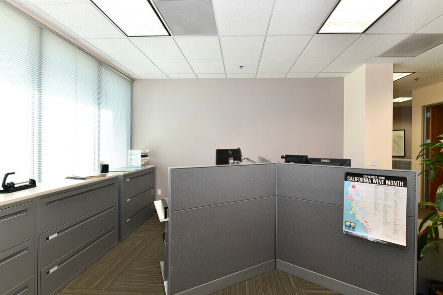 More Photos Of 899 Adams St, Saint Helena Office For Lease