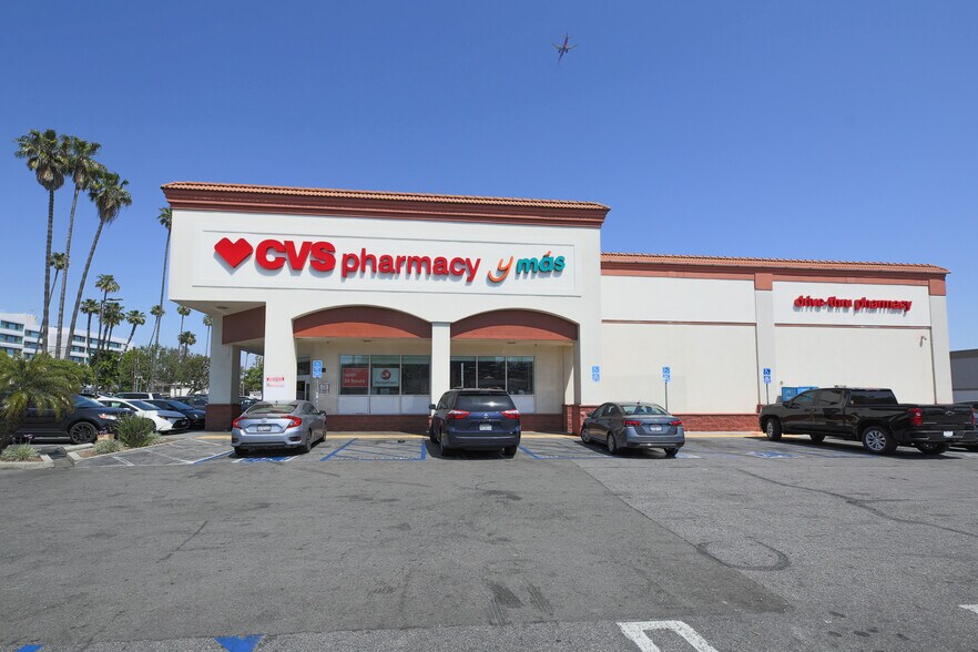 More Photos Of 7060-7076 Sepulveda Blvd, Van Nuys Unknown For Lease