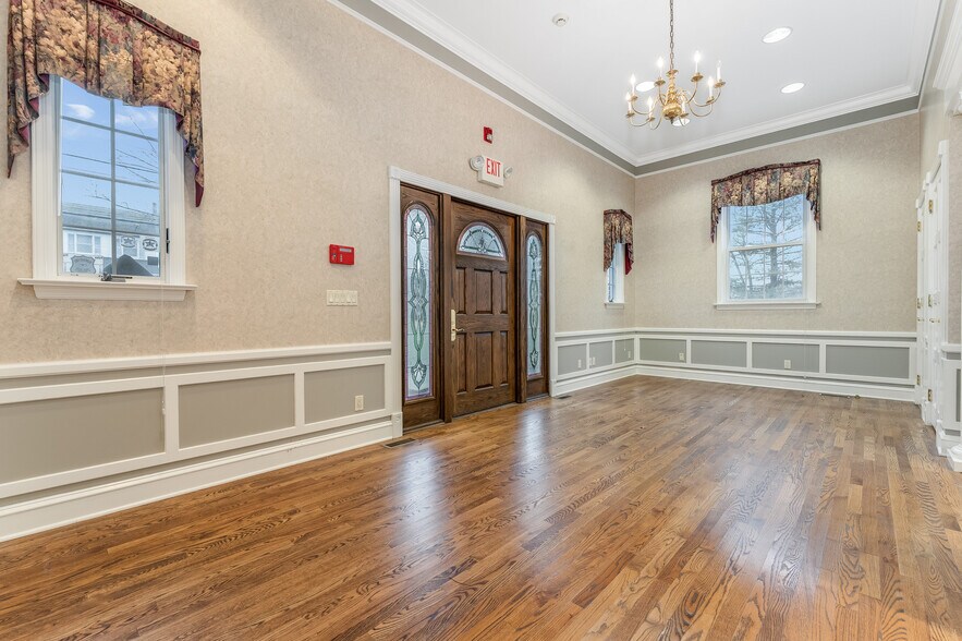 More Photos Of 16 Harrison St, Clinton Township Office Residential For Sale