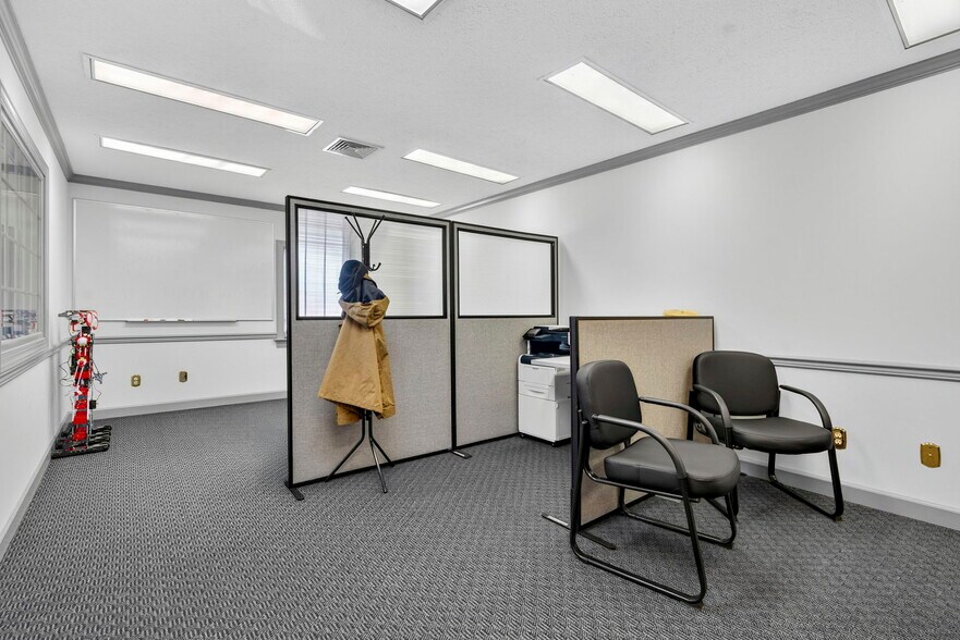 More Photos Of 650 Millwood Ave, Winchester Office For Lease