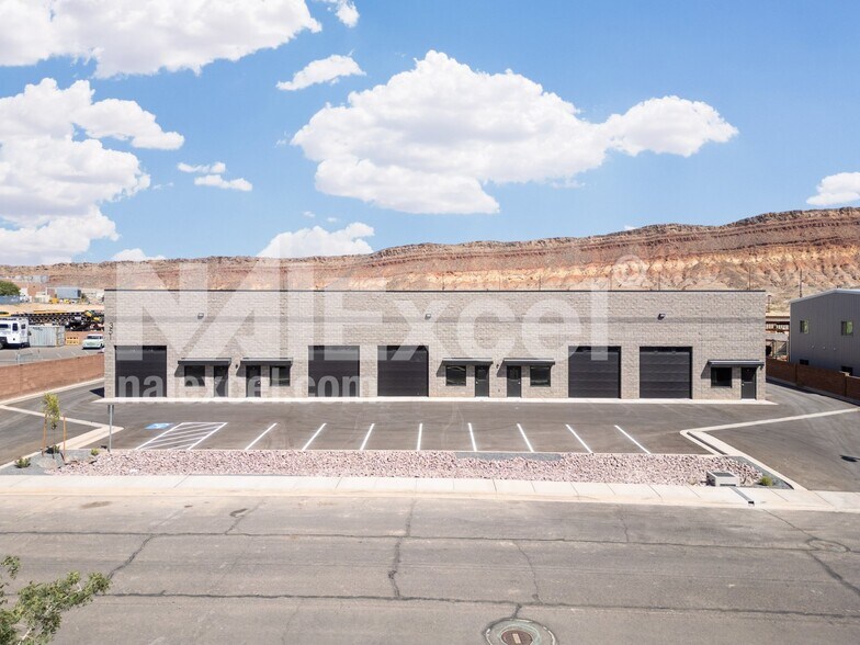 Primary Photo Of 351 Commerce st, Hurricane Industrial For Lease