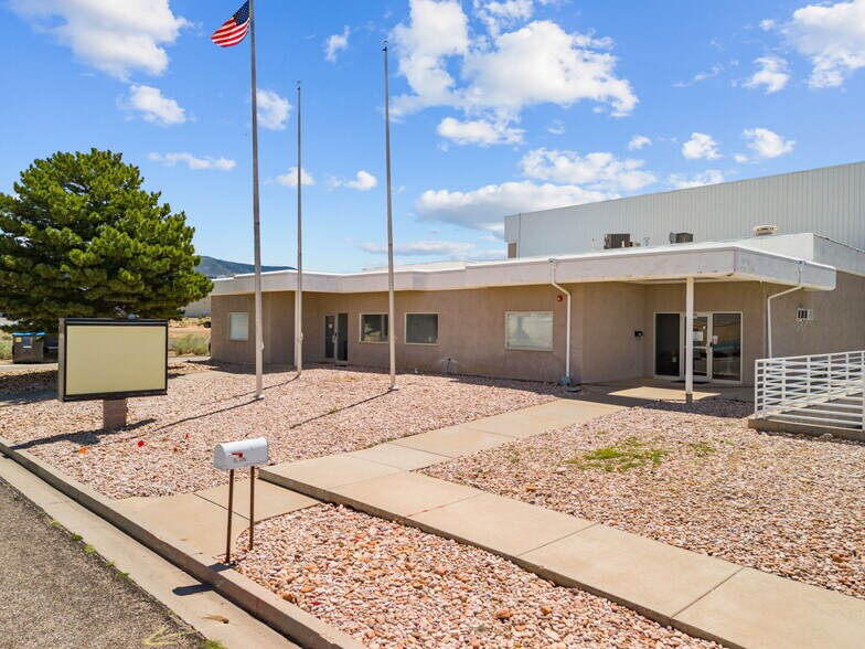 Primary Photo Of 2331 W Park Ave, Cedar City Distribution For Sale