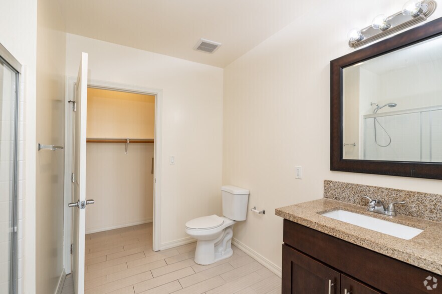 More Photos Of 14105 Chadron Ave, Hawthorne Apartments For Sale