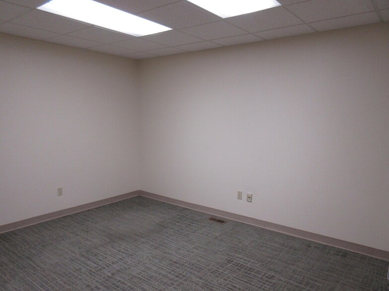 More Photos Of 1787 Wagner Ave, Muskegon Medical For Sale