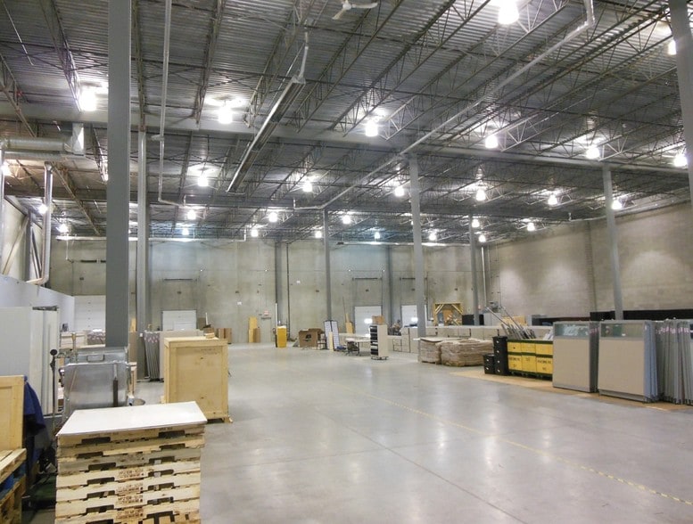 More Photos Of 10707 25th St NE, Calgary Warehouse For Lease