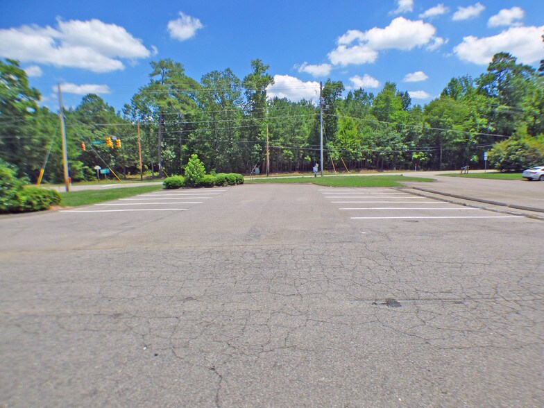 18011809 Hawkins Ave, Sanford, NC 27330 Retail For Lease