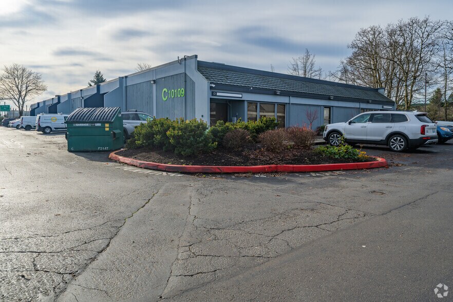 More Photos Of 10109 S Tacoma Way, Tacoma Flex For Lease