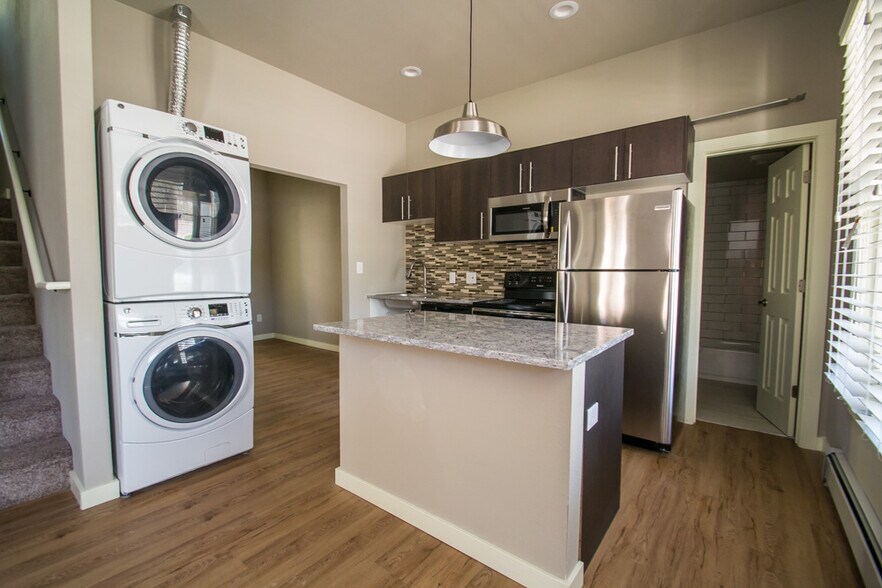 More Photos Of 1806 17th St, Boulder Apartments For Sale