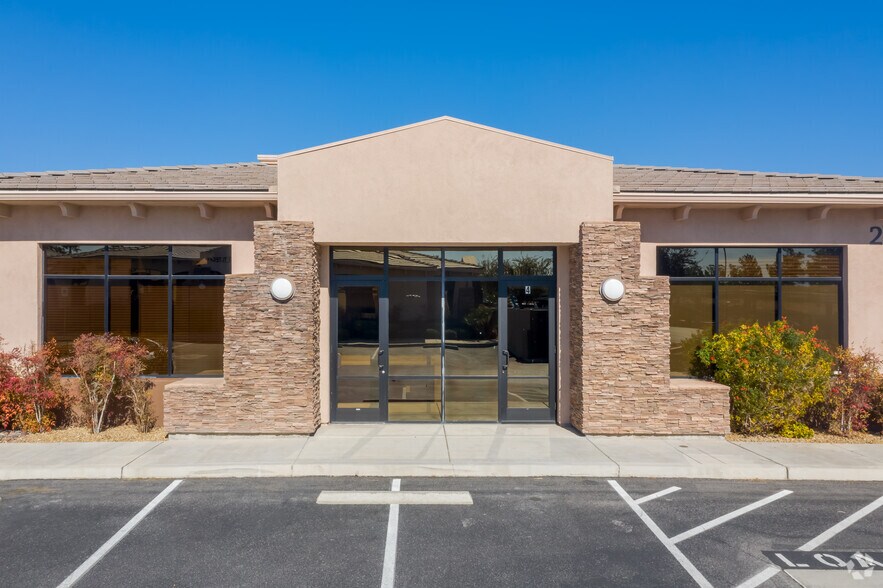 More Photos Of 2820 S Jones Blvd, Las Vegas Office For Sale