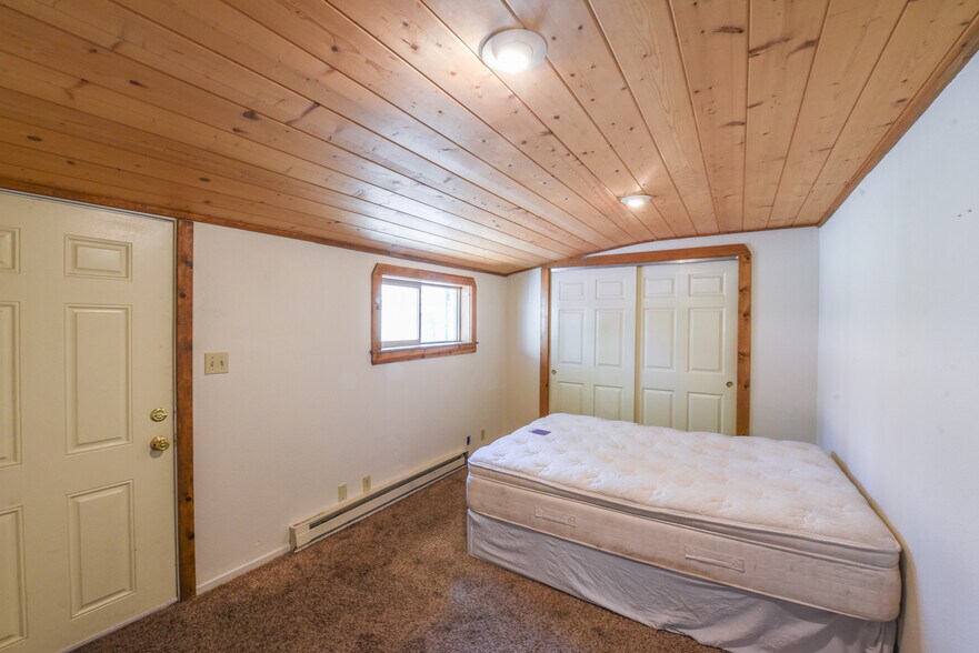 More Photos Of 24967 State Highway 108, Mi Wuk Village Service Station For Sale