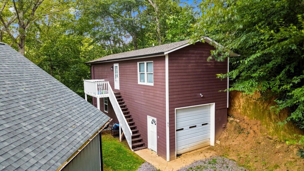 More Photos Of 80 Lindsey Ln, Burnsville Apartments For Sale