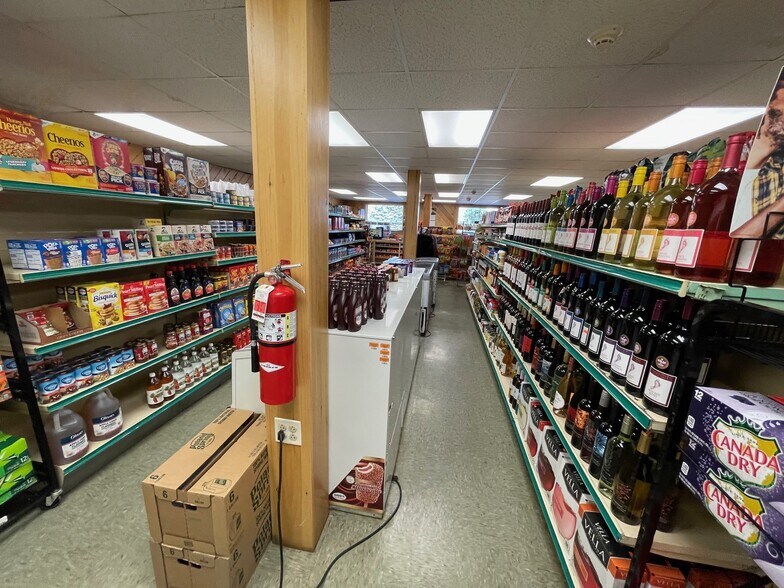 More Photos Of 21 Corinna Road Rd, Saint Albans Convenience Store For Sale