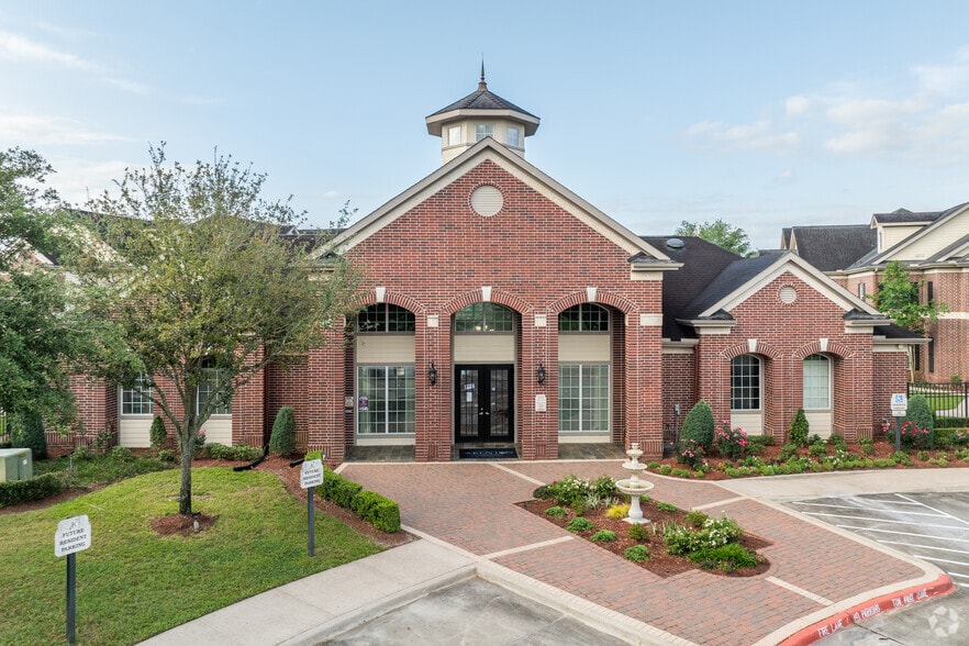 More Photos Of 2441 S Bypass 35, Alvin Apartments For Sale