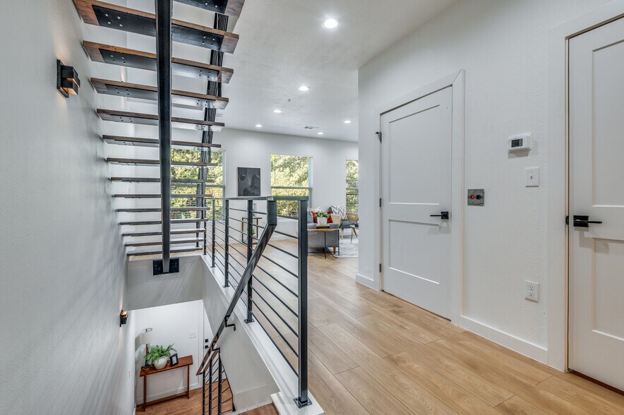 More Photos Of 504 O Connor Rd, Irving Multifamily For Sale