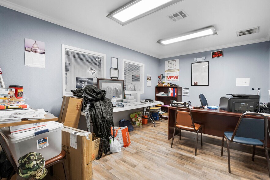 More Photos Of 4951 US Highway 190 W, Livingston Office For Sale