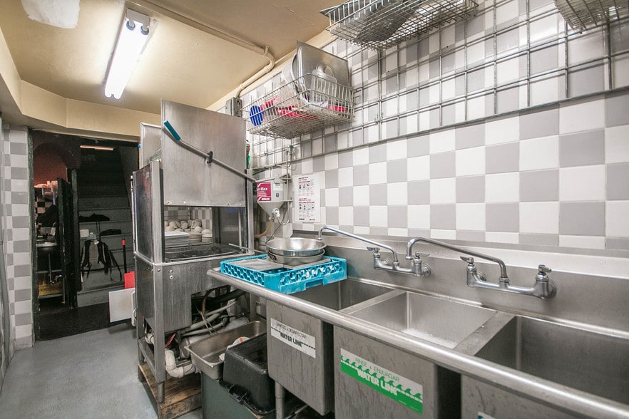 More Photos Of 6076-6080 Ridge Ave, Philadelphia Storefront Retail Residential For Lease