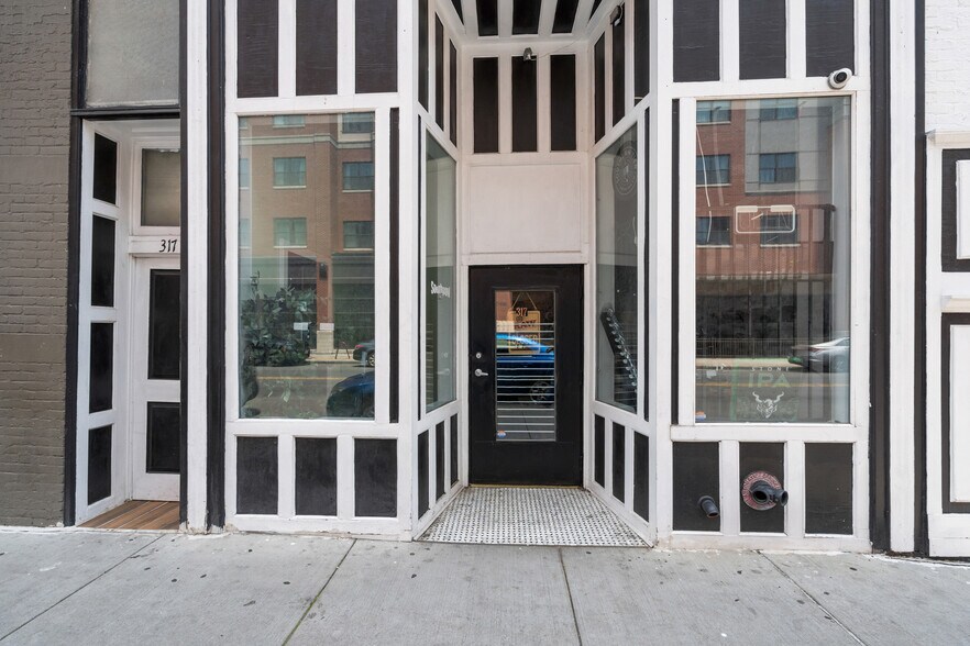 More Photos Of 317 W Fayette St, Syracuse Storefront Retail Office For Sale