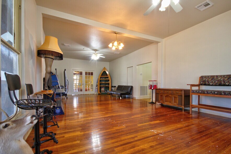 More Photos Of 1504 RR 261, Buchanan Dam Trailer Camper Park For Sale