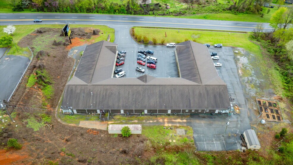 More Photos Of 3815 Highway 66 S, Rogersville Office For Lease