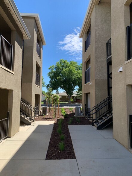 More Photos Of 2531 W Rumble Rd, Modesto Apartments For Sale