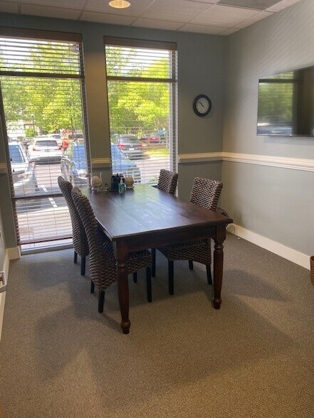 More Photos Of 497 Bramson Ct, Mount Pleasant Office For Lease